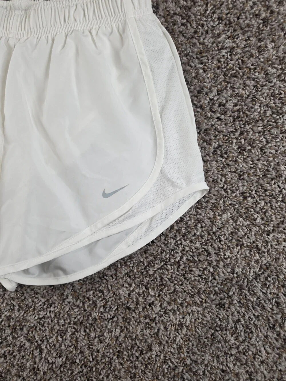 Nike Dri Fit Womens Sz S Lined Athletic Running Shorts White Loose Fit